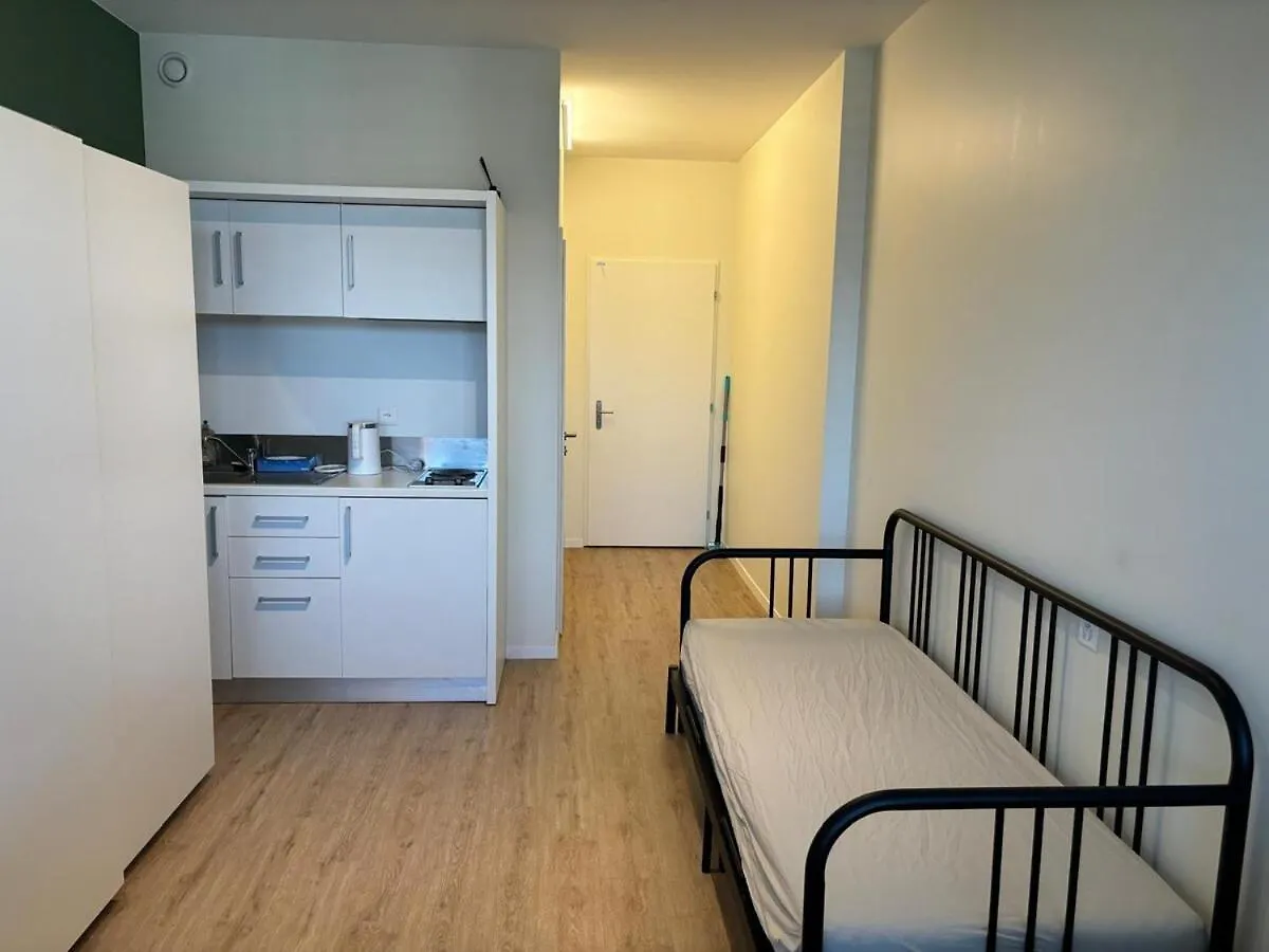 Le Quai I Studio Geneva Apartment