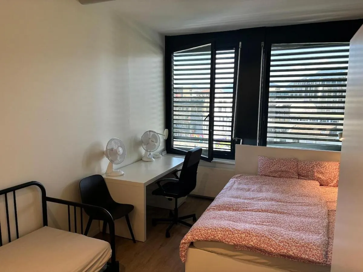 Le Quai I Studio Genf Schweiz